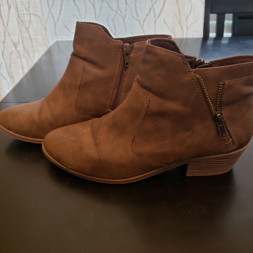 Faded Glory booties